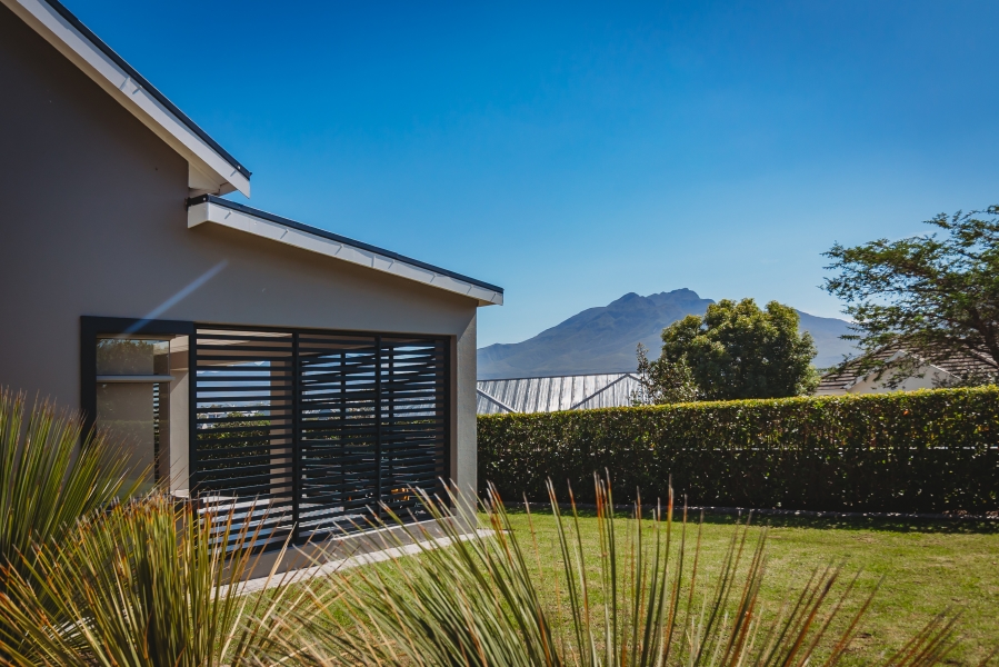 4 Bedroom Property for Sale in Kraaibosch Manor Western Cape
